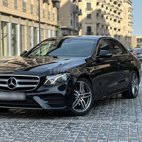 Mercedes E 220 d 2017, 303,000 km - 2.0 l - Bakı