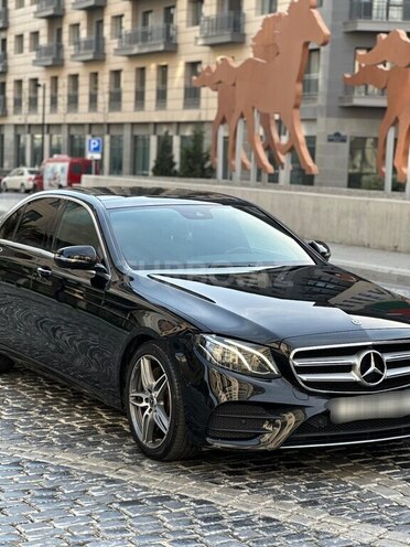 Mercedes E 220 d 2017, 303,000 km - 2.0 l - Bakı