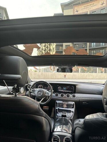 Mercedes E 220 d 2017, 303,000 km - 2.0 l - Bakı
