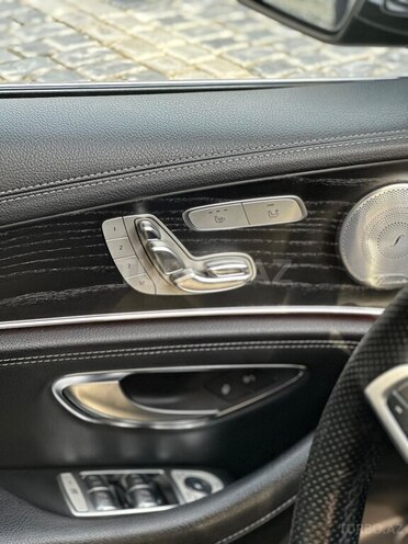 Mercedes E 220 d 2017, 303,000 km - 2.0 l - Bakı