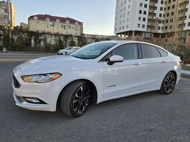 Ford Fusion (North America) 2017, 113,000 km - 2.0 л - Bakı