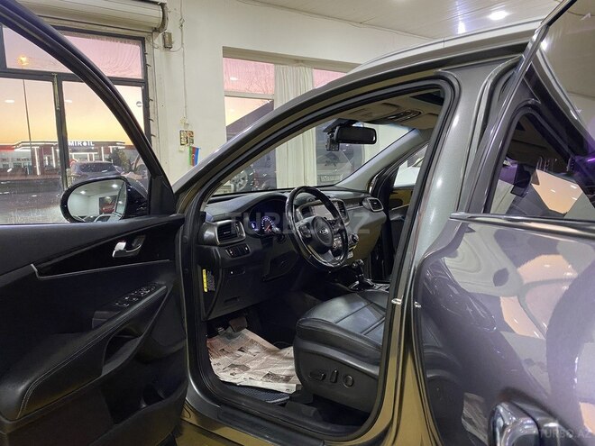 Kia Sorento-12