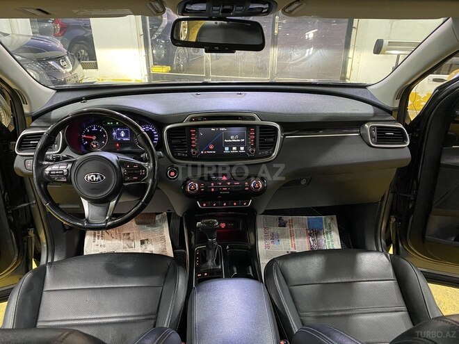 Kia Sorento-11