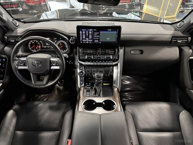 Toyota Land Cruiser-22