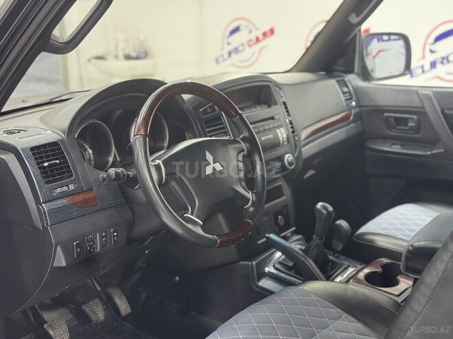 Mitsubishi Pajero 2009, 320,000 km - 3.2 l - Bakı