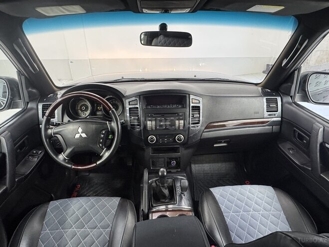 Mitsubishi Pajero 2009, 320,000 km - 3.2 l - Bakı