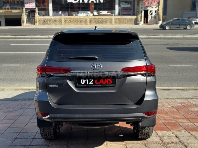 Toyota Fortuner 2022, 24,812 km - 2.8 л - Bakı