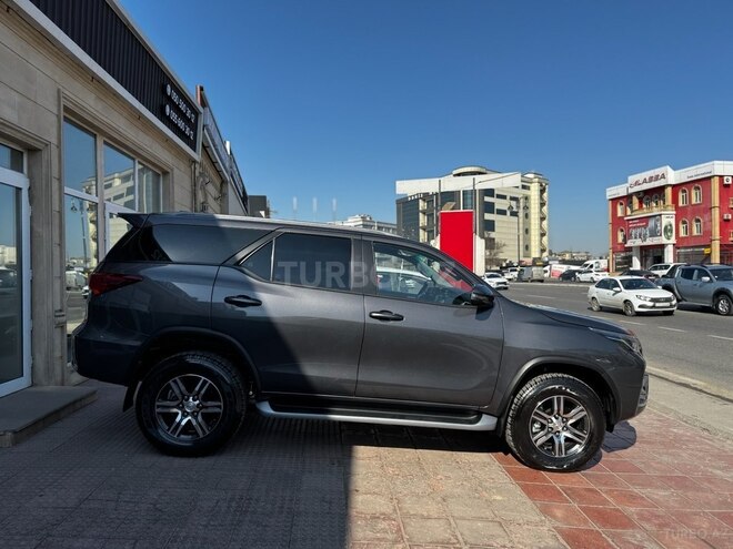 Toyota Fortuner 2022, 24,812 km - 2.8 л - Bakı