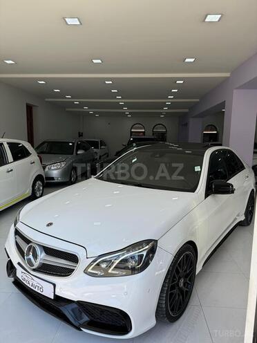 Mercedes E 220 d-3