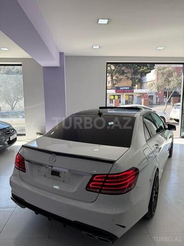 Mercedes E 220 d-6