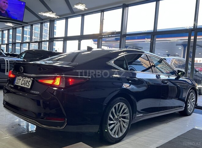 Lexus ES 300h 2021, 55,000 km - 2.5 л - Bakı