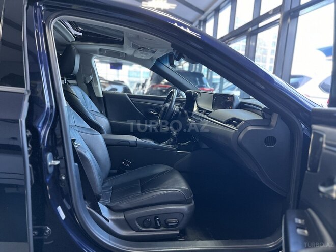 Lexus ES 300h 2021, 55,000 km - 2.5 л - Bakı