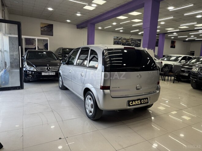 Opel Meriva-12
