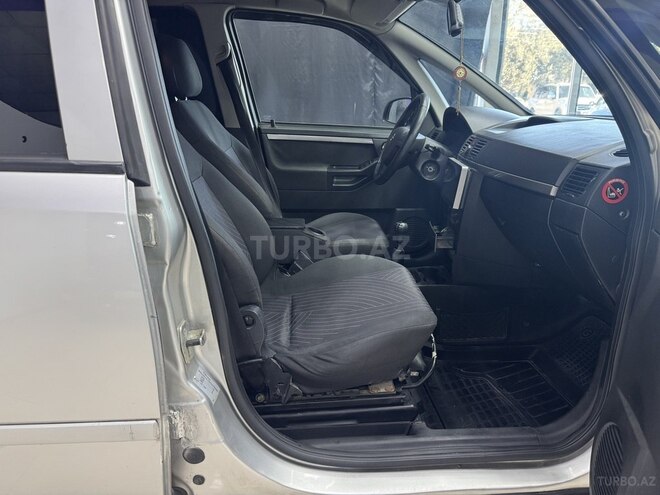 Opel Meriva-16
