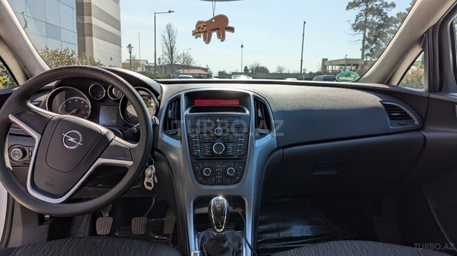 Opel Astra 2013, 251,000 km - 1.4 l - Bakı