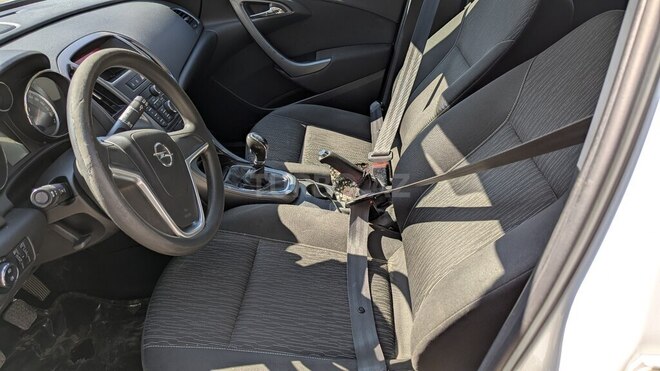 Opel Astra 2013, 251,000 km - 1.4 l - Bakı