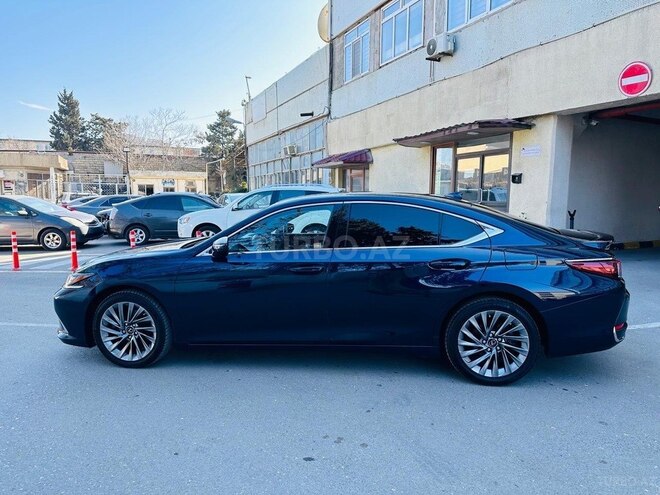 Lexus ES 300h 2023, 23,000 km - 2.5 л - Bakı