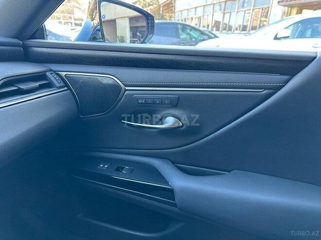 Lexus ES 300h 2023, 23,000 km - 2.5 л - Bakı