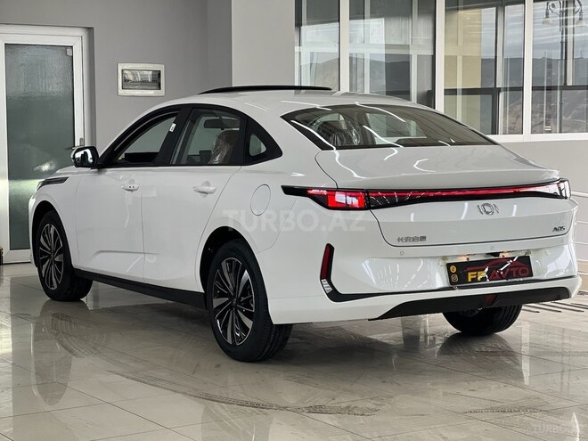 Changan Qiyuan A05-5