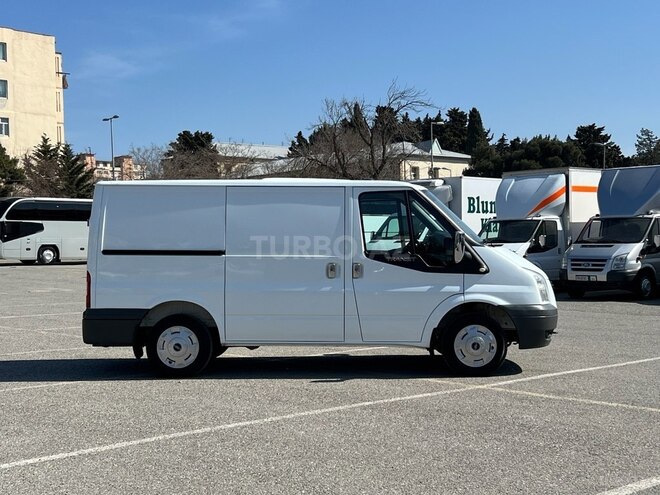 Ford Transit-3