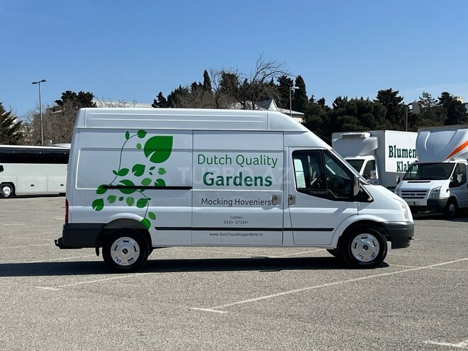 Ford Transit-5