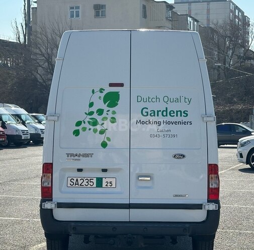 Ford Transit-7