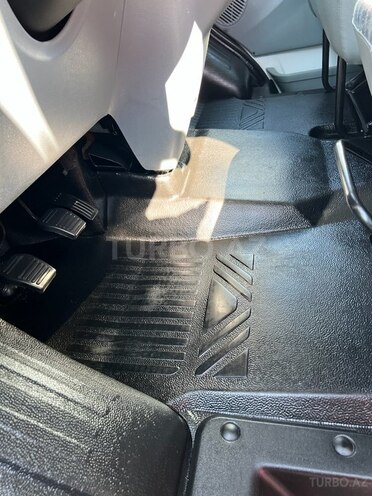 Ford Transit-18