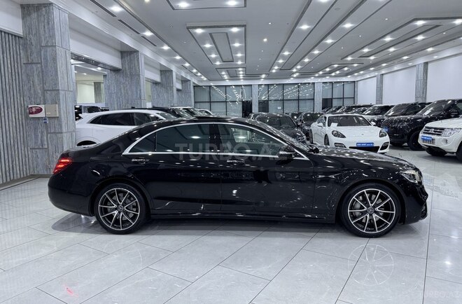 Mercedes S 560 4MATIC 2018, 117,000 km - 4.0 l - Bakı