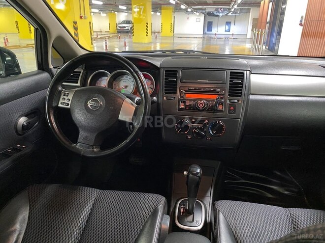 Nissan Tiida-14