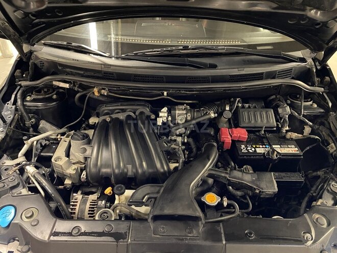 Nissan Tiida-15