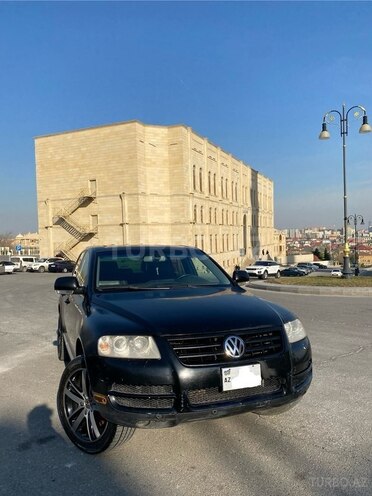 Volkswagen Touareg-1