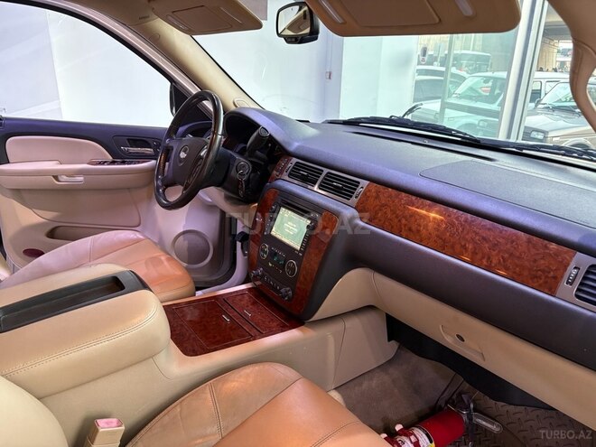 Chevrolet Suburban 2008, 167,000 km - 5.3 l - Bakı