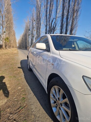 Toyota Camry-5