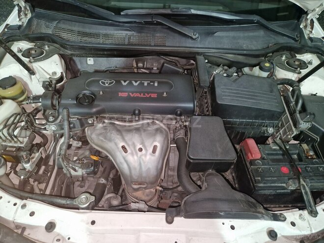 Toyota Camry-16