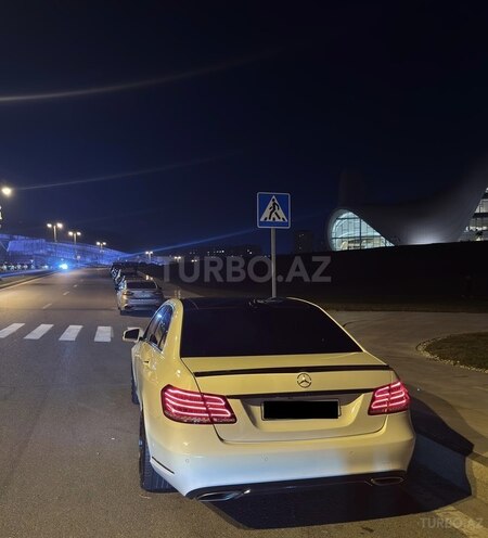 Mercedes E 250 4MATIC 2015, 198,000 km - 2.2 л - Bakı