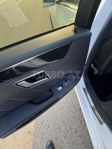 Mercedes E 250 4MATIC 2015, 198,000 km - 2.2 л - Bakı