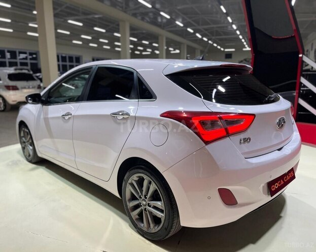 Hyundai i30-8