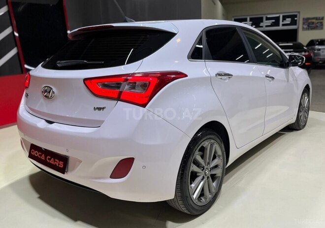 Hyundai i30-7