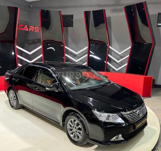 Toyota Camry-4