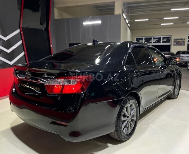 Toyota Camry-9