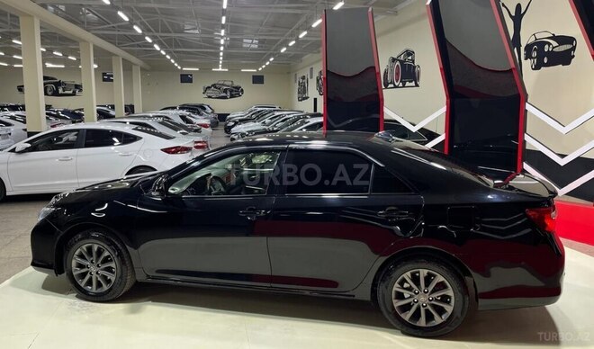 Toyota Camry-8