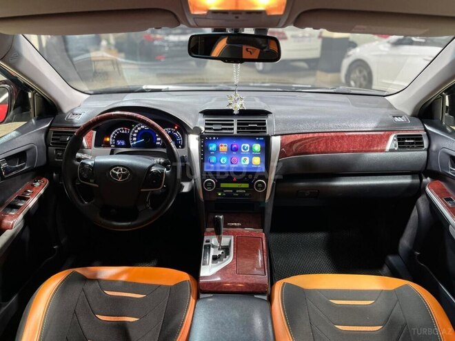 Toyota Camry-15