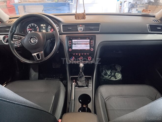 Volkswagen Passat 2013, 145,000 km - 1.8 л - Bakı