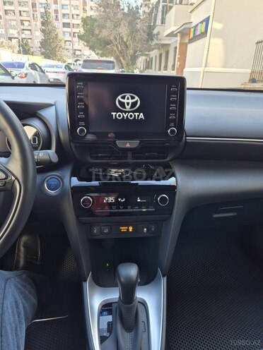 Toyota Yaris Cross 2023, 9,200 km - 1.5 л - Bakı