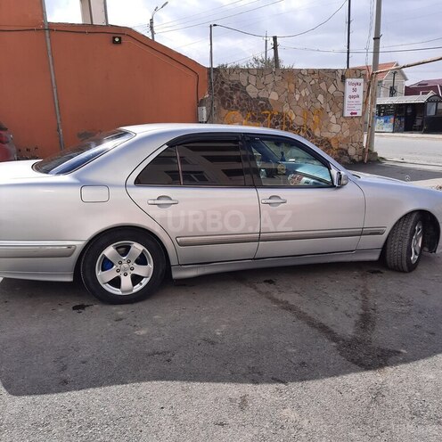 Mercedes E 240 1999, 327,000 km - 2.4 л - Bakı
