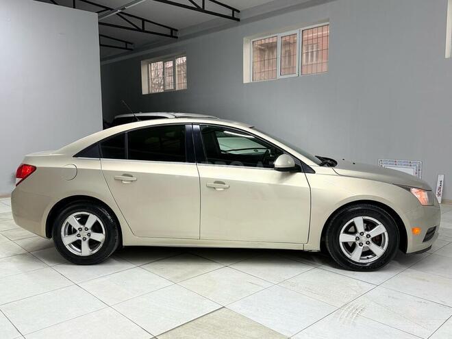 Chevrolet Cruze 2011, 218,318 km - 1.4 l - Sumqayıt