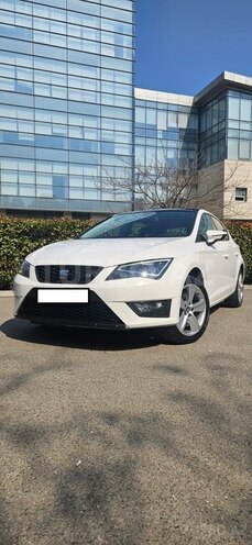 SEAT Leon-1