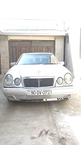 Mercedes E 230 1996, 353,000 km - 2.3 l - Bakı