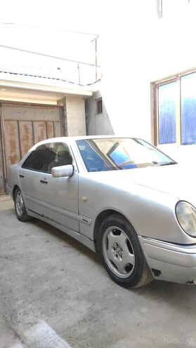 Mercedes E 230 1996, 353,000 km - 2.3 l - Bakı