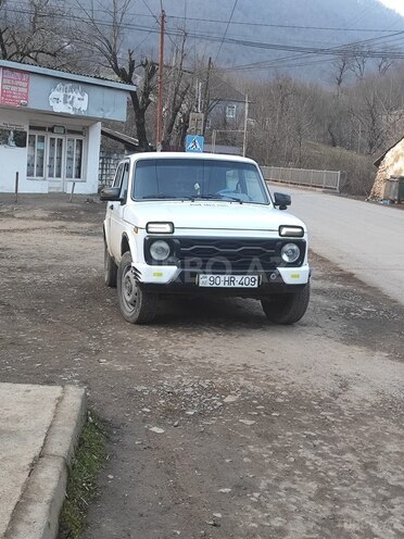 LADA (VAZ) Niva 2010, 160,000 km - 1.7 л - Lerik